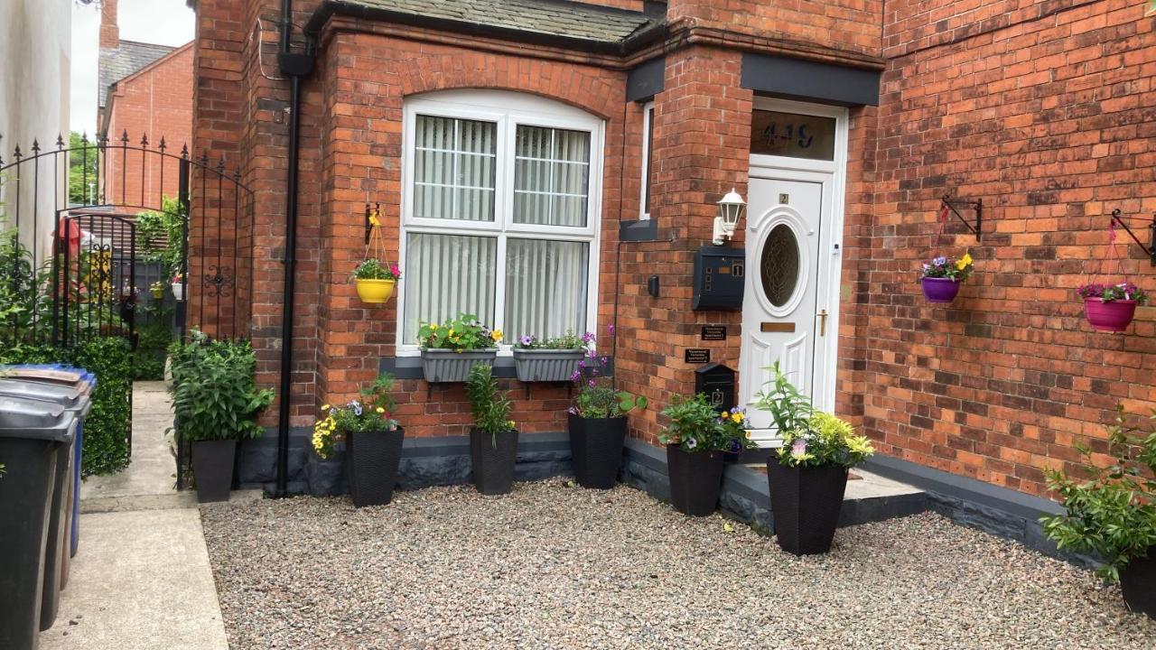 Mountroyal Victorian Studio Self Catering Apartment 3 Белфаст Екстериор снимка