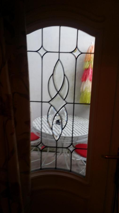 Mountroyal Victorian Studio Self Catering Apartment 3 Белфаст Екстериор снимка
